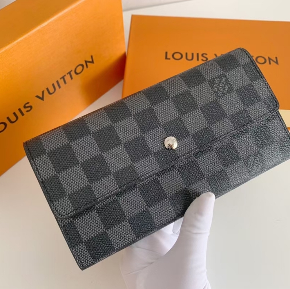 <AUTHENTIC>Louis Vuitton  wallet - Picture 3 of 9